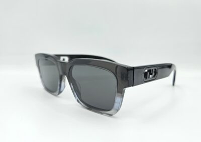 Lunettes de soleil FENDI