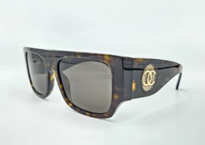 Lunettes de soleil CHANEL